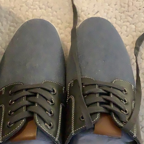 NWT Bruno Marc men’s size 9.5 gray Riviera laced shoes. See pictures.  Classy. - Picture 4 of 7